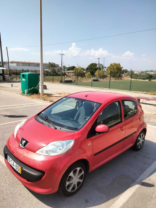 Peugeot 107 1.0 5 Portas - 2006 - 178.000 km