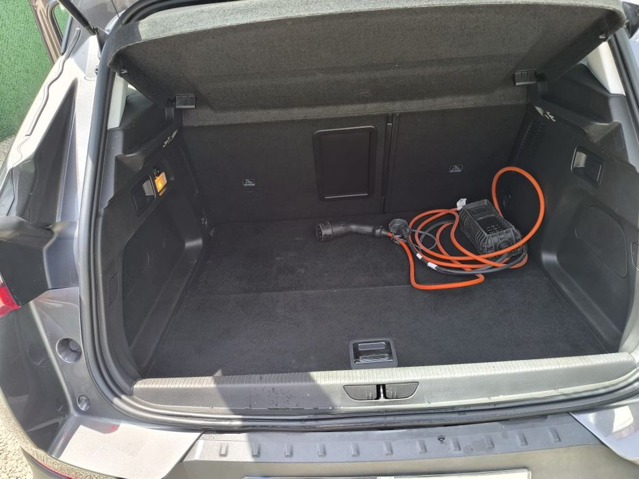 Opel grandland x phev plug-in