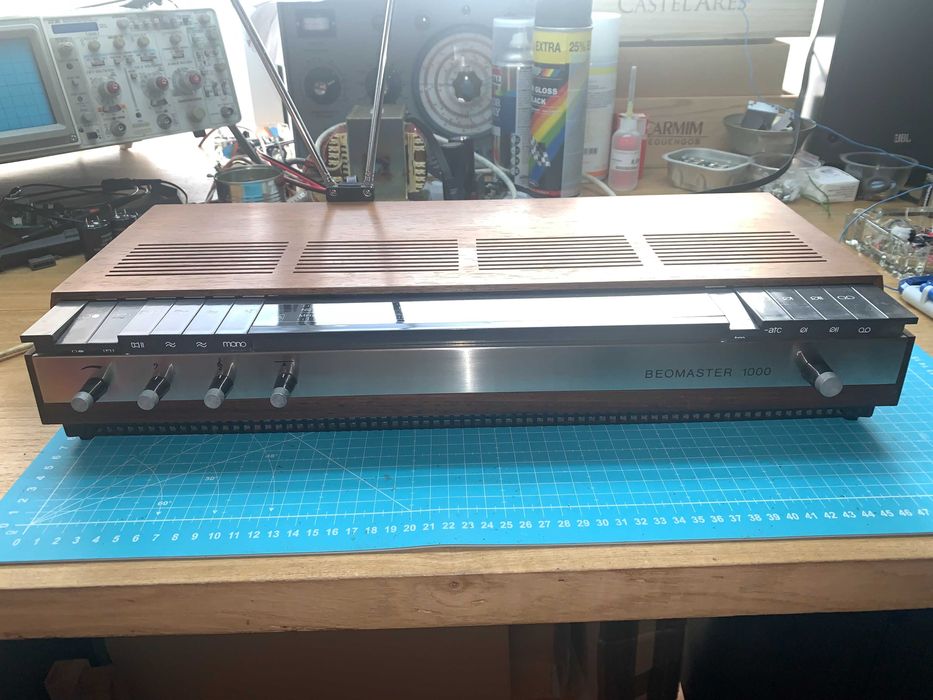 Rádio / amplificador Bang & Olufsen Beomaster 1000