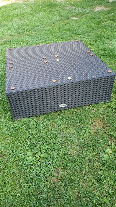 Столик кавовий з ротанга.