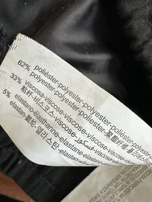 Klasyczne, czarne spodnie na gumce Bershka S ze scigaczem
