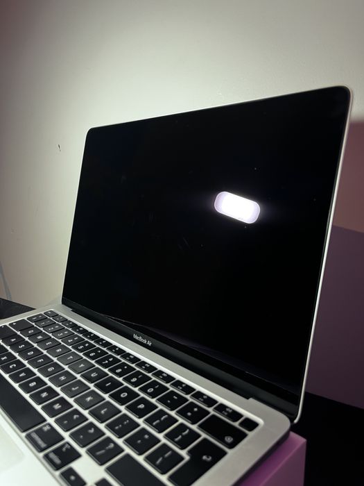 MacBook Air 2020 M1/512GB + Magic mouse