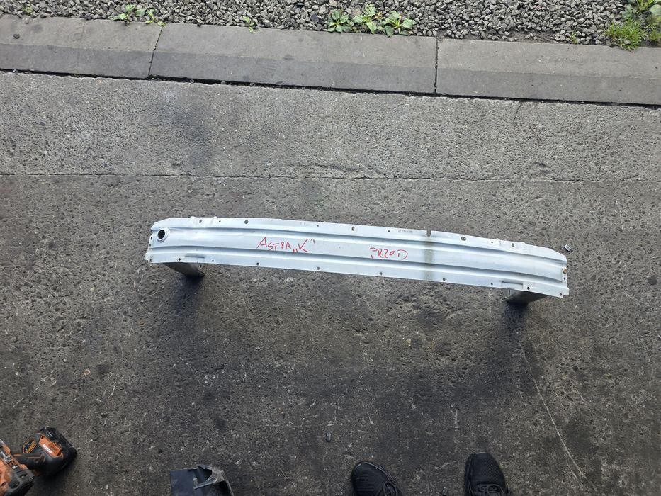 Astra k Belka zderzaka Przód Wzmocnienie