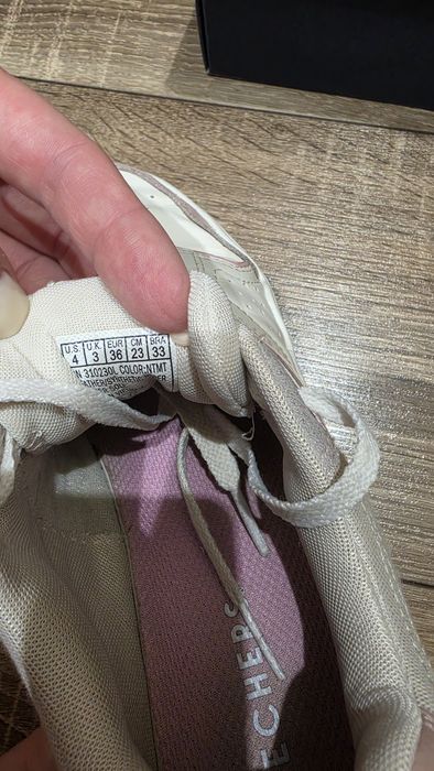 Кросівки для дівчинки Skechers