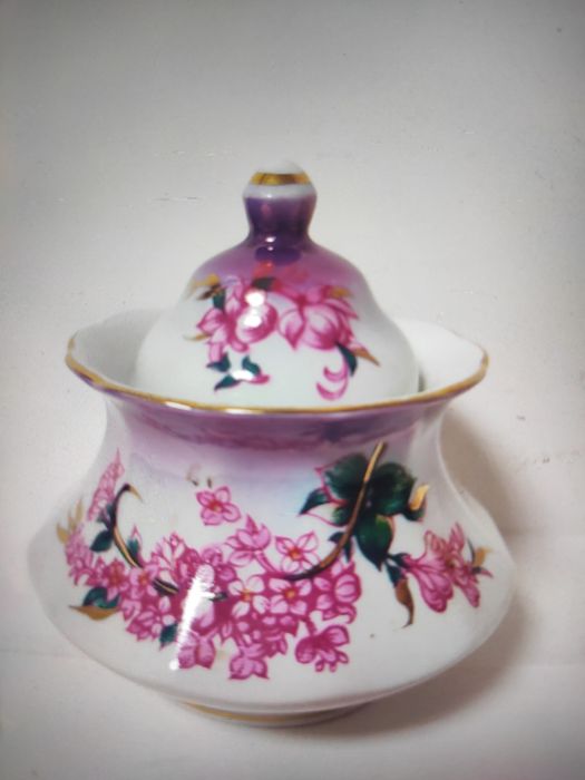 Конфетниця    сахарниця