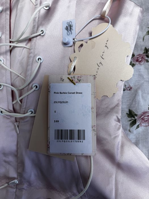 Рожева сукня Lacemade з фатою, розмір S, нова