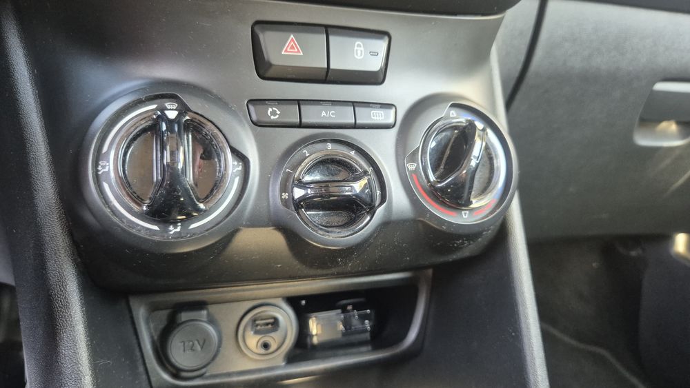 Peugeot 208 1.6 Hdi