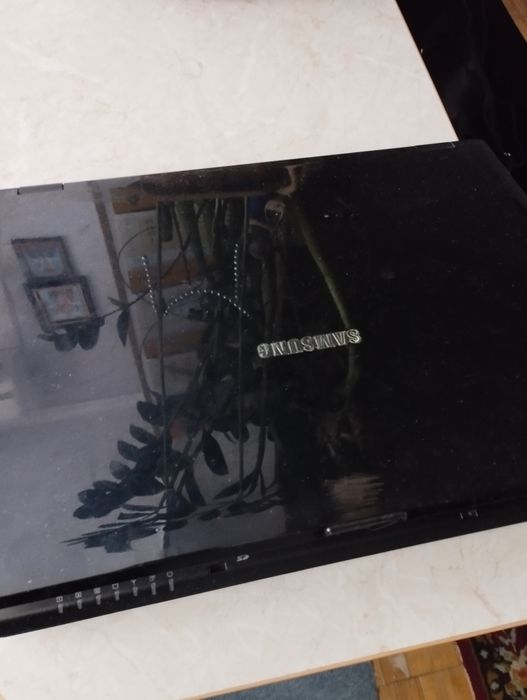 Ноутбук Samsung NP-R58Y