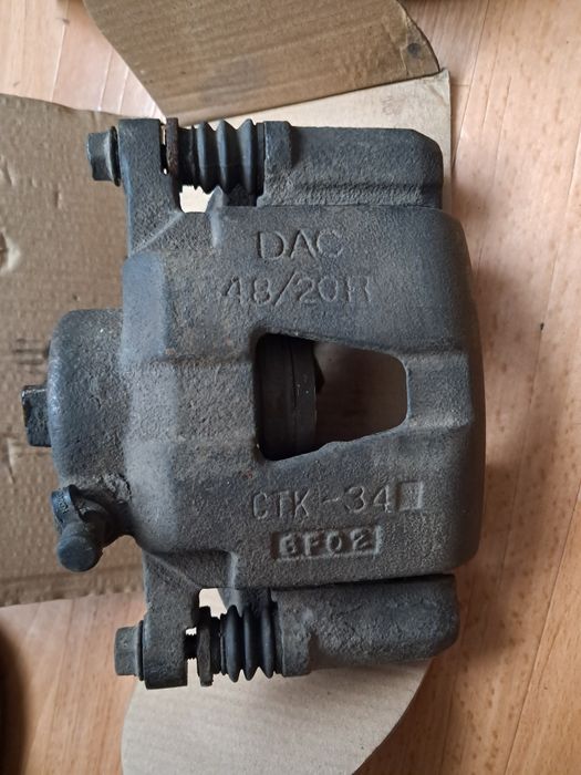 продам 2 суппорта на Ланос 1.5 під ремонт