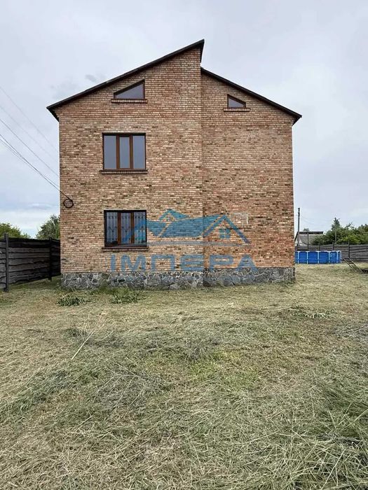 Продаж 2-поверхового цегляного будинку. 122м2