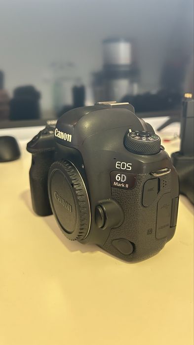 Canon 6d mark 2 + Grip de bateria original