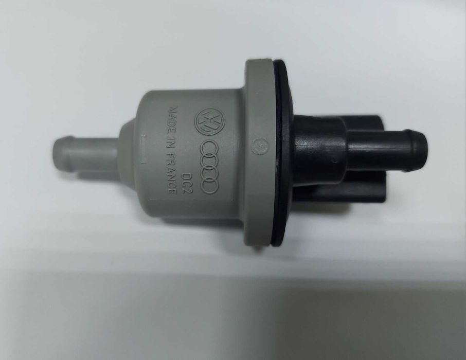 Клапан вентиляции топливного бака Audi оригинал Адсорбер