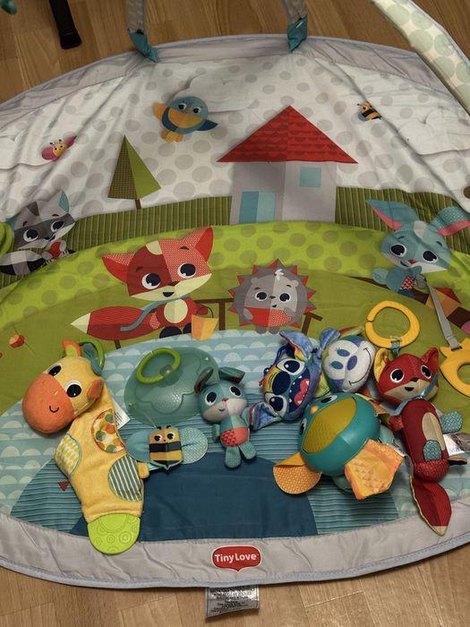 Розвиваючий килимок та мобіль