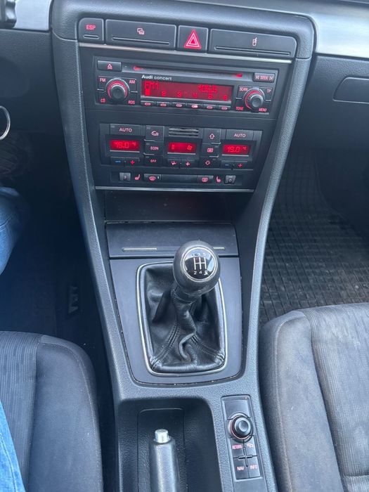 Sprzedam Audi A4B7 1,8T