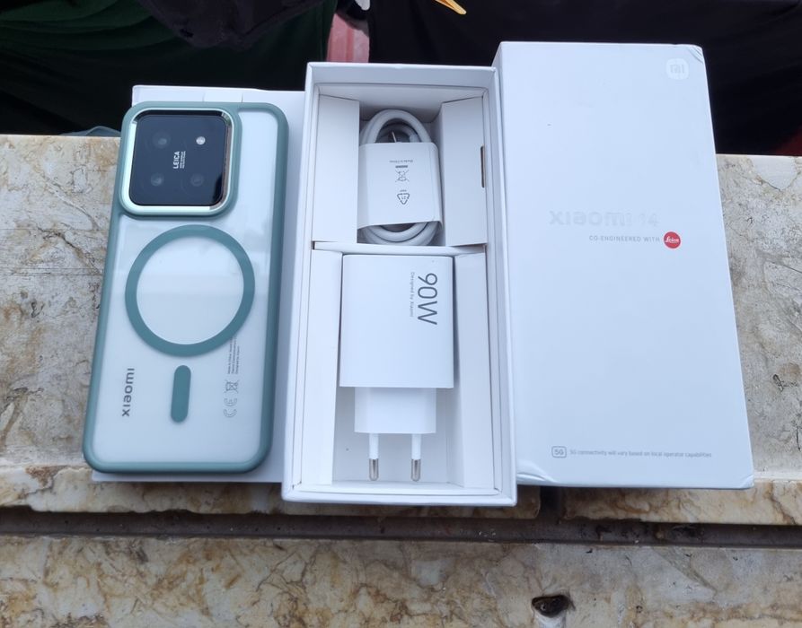 Máquina xiaomi 14 impecável, 512G  versão global, tem factura e capas