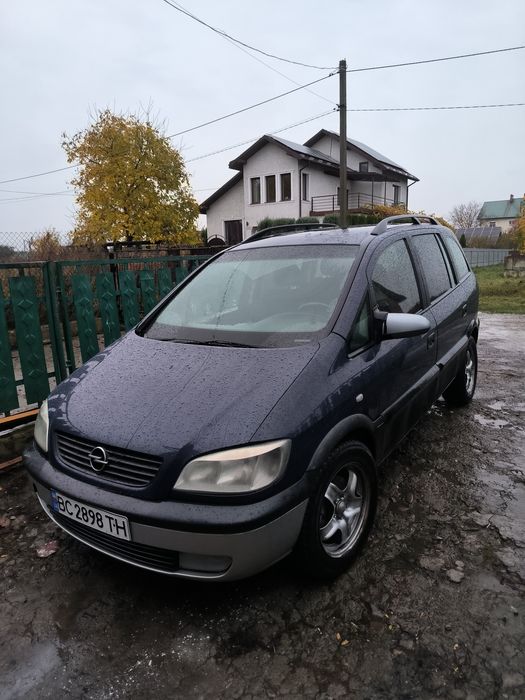 Opel Zafira продається