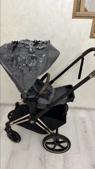 Cybex Priam Simply Flowers Grey коляска