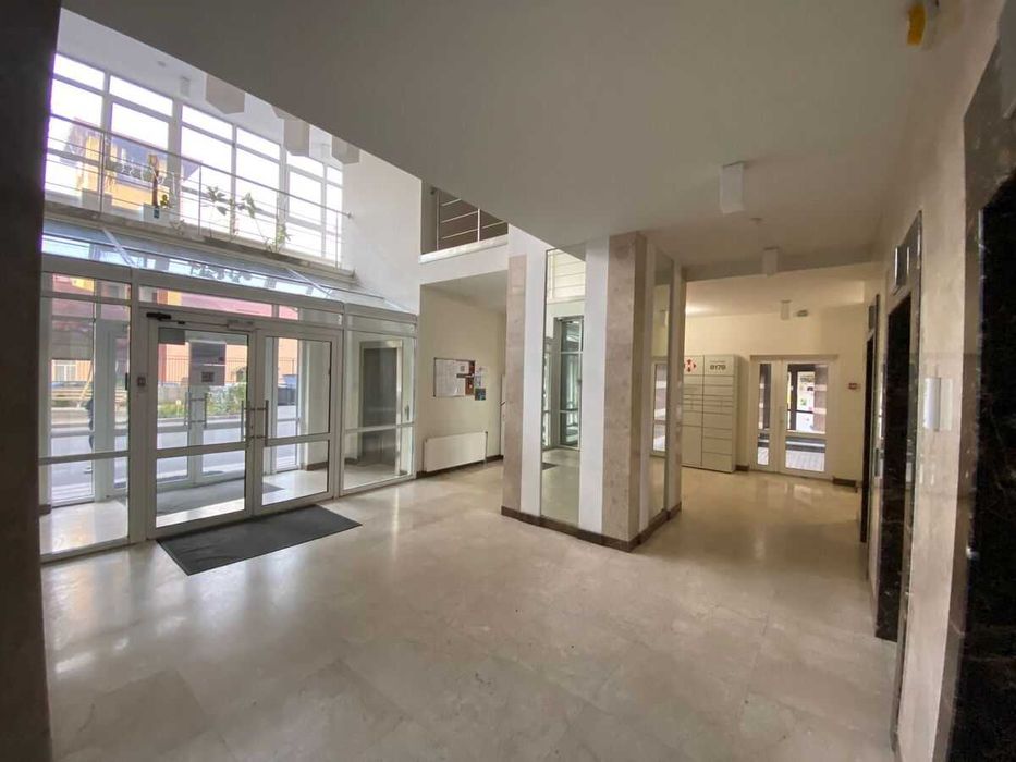 Офіс, Клініка, Салон 74 кв.м, ЖК Адамант, вул. Липківського 33-а