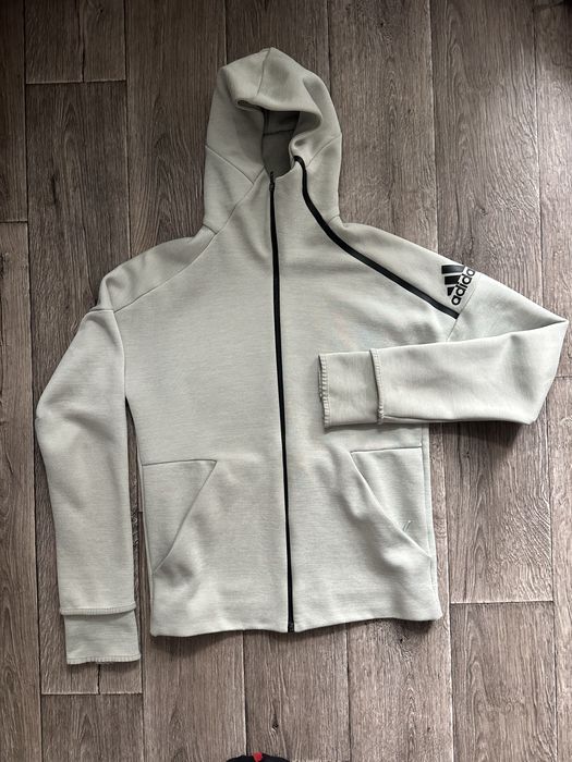 Худі Adidas сірий з капюшоном, розмір M, новий стан