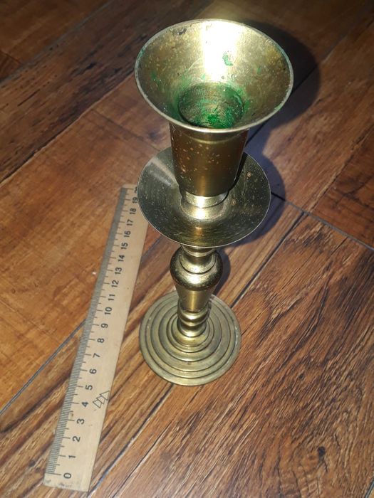Продам подсвечник латунный старинный