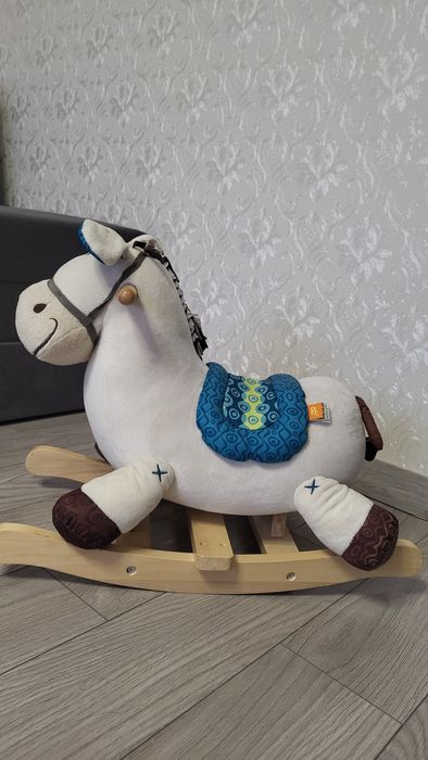 Кінь гойдалка дерев'яний  Battat