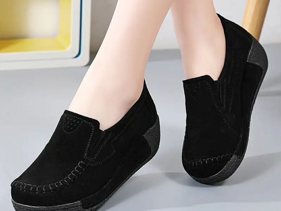 Туфли замшевые на платформе.