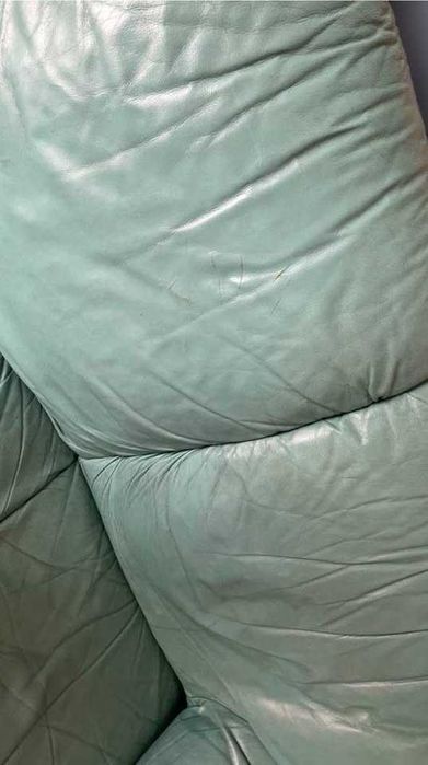 Conjunto Sofá Vintage de Pele Verde – 2 Poltronas + Sofá 3 Lugares