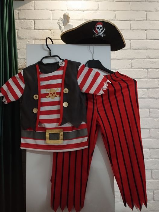 Strój pirata kapelusz r 110)116