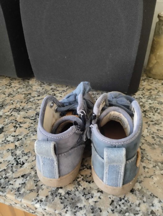 Calçado criança usado