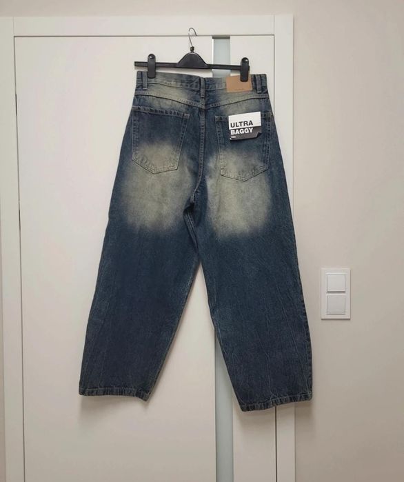 Ultra Baggy Jeans.