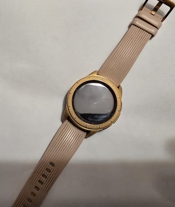 Смарт-годинник Samsung Galaxy Watch 42mm Gold (SM-R810NZDASEK)
