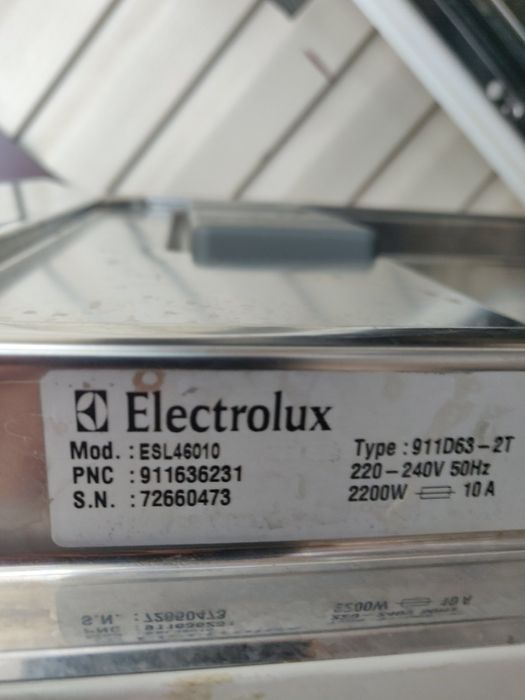 Продам посудомоечную машинку Electrolux