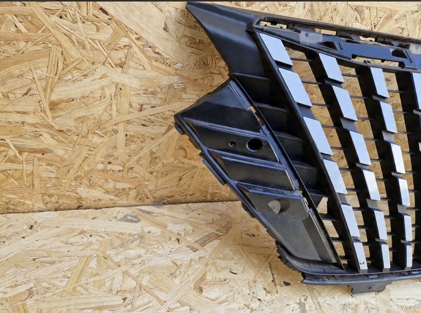 Решітка радіатора PEUGEOT 2008 II РЕСТАЙЛІНГ 9852657680