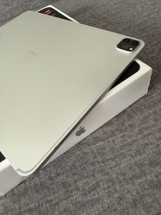 iPad Pro 12.9 М2 2Tb 6Gen 2022, Wi-Fi, LTE(4g,Sim) Silver (26)