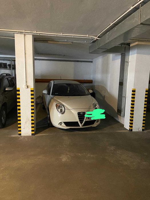 Miejsce parkingowe w ogrzewanej hali garażowej