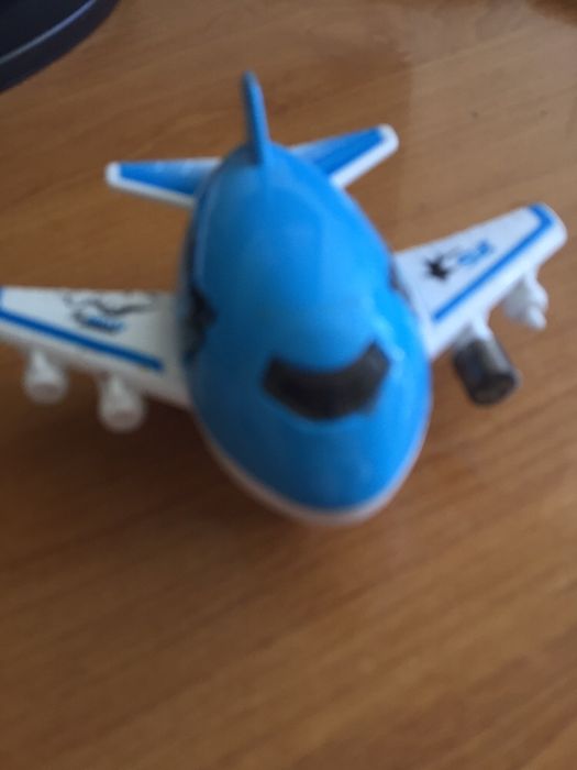 Самолет детская игрушка