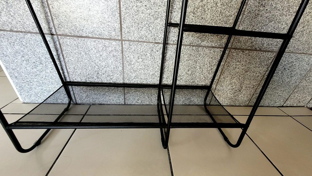 Arara para  roupas/cabideiro