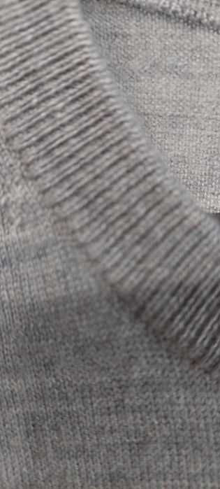 Uniqlo светр вовна