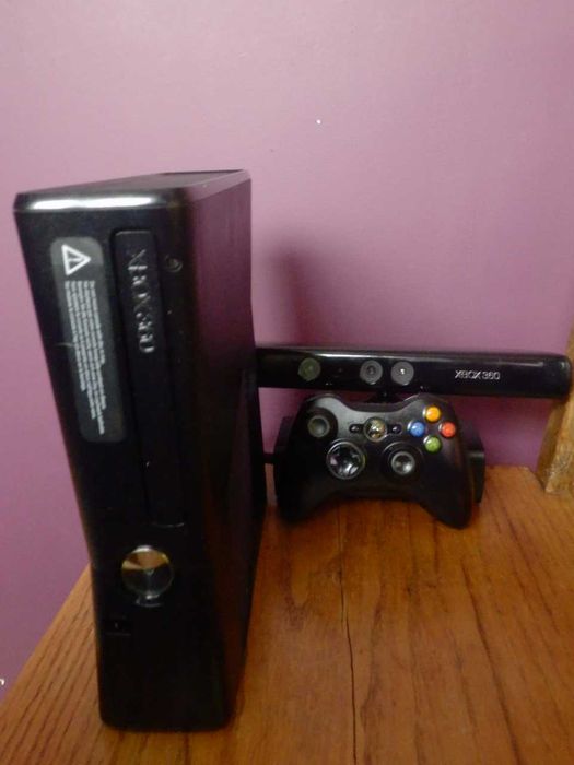 Konsola Xbox 360 S model 1439