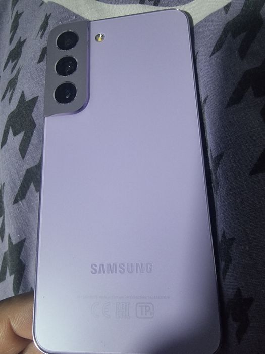 Телефон Samsung Galaxy S22