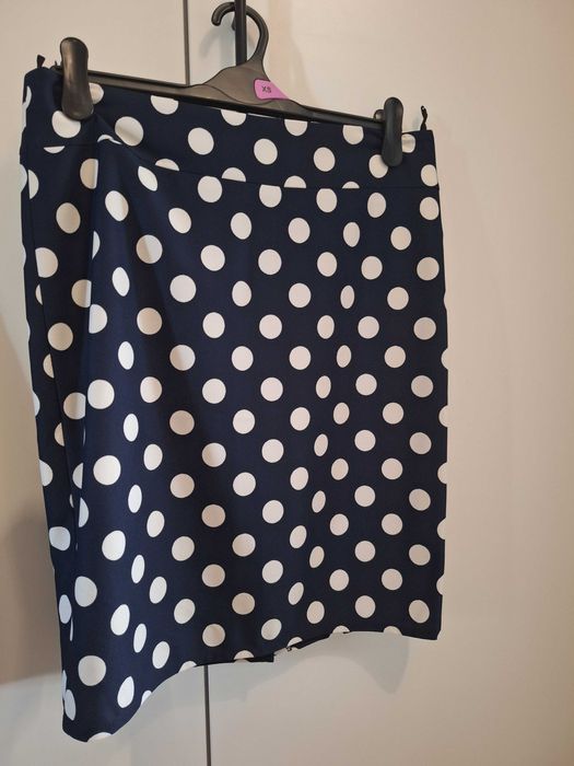 Spódnica czarna w białe kropki