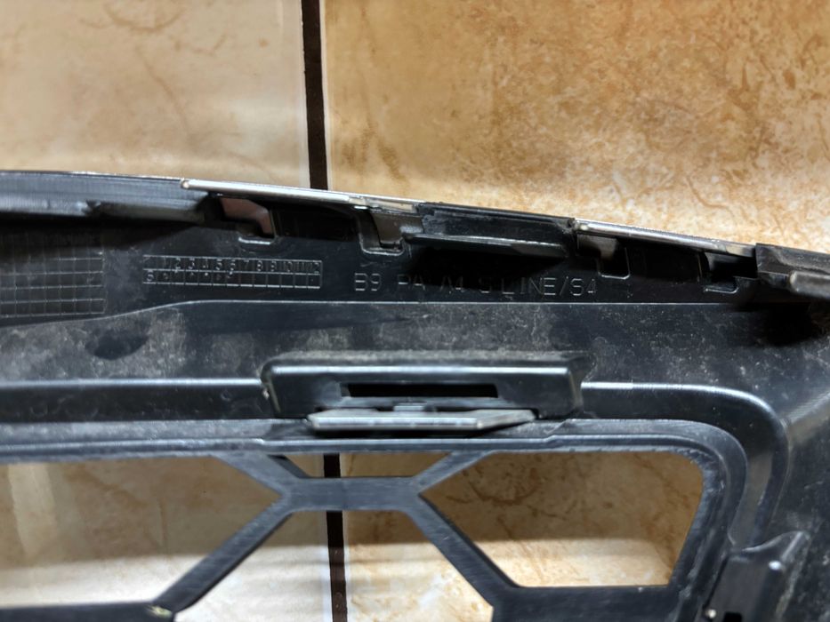 Kratka ATRAPA zderzaka AUDI A4 B9 LIFT S-LINE prawa/lewa