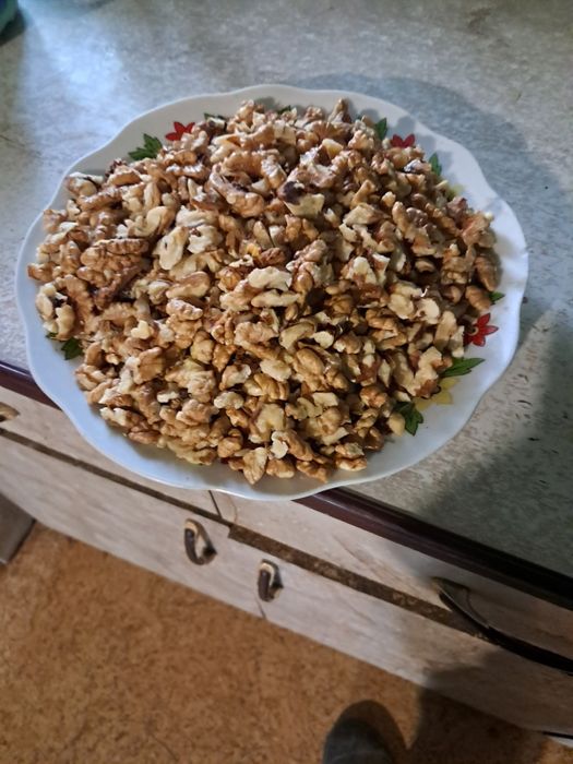 Orzechy włoskie łupane