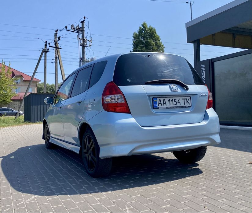 Продам автомобіль Honda Jazz