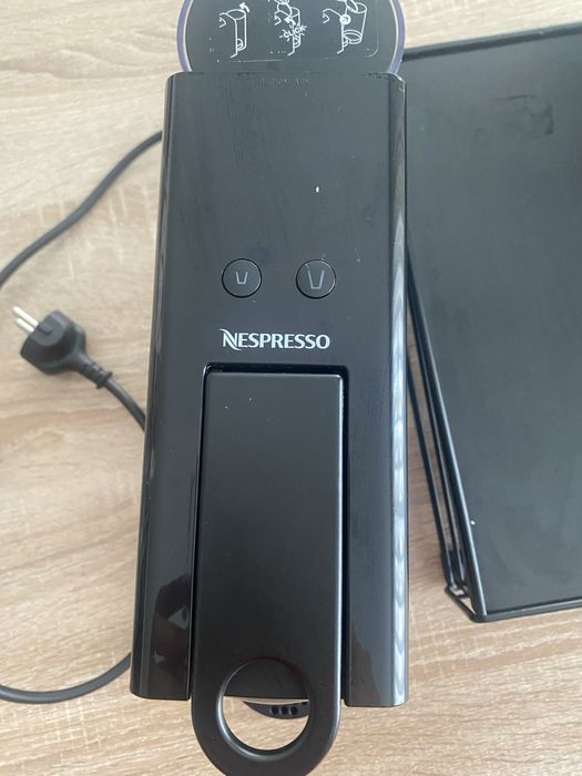 Máquina de Café KRUPS Nespresso