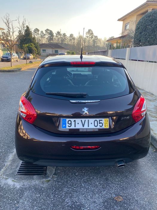 Peugeot 208, 1.2, de janeiro de 2013