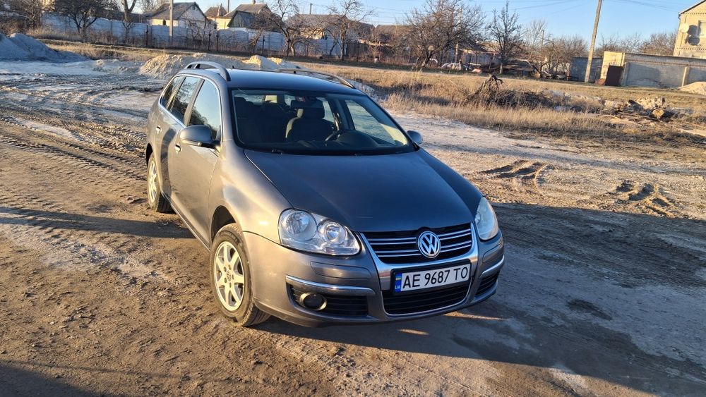 Продам Фольцваген Golf 1,4