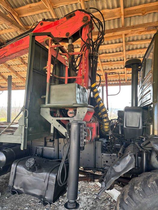 Камаз 4310, лісовоз з маніпулятором