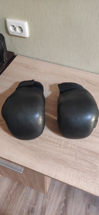 Перчатки для бокса