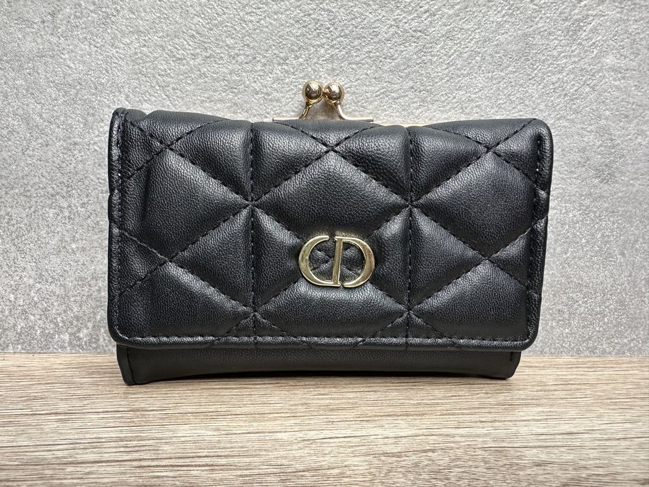 Potrfel damski czarny nowy